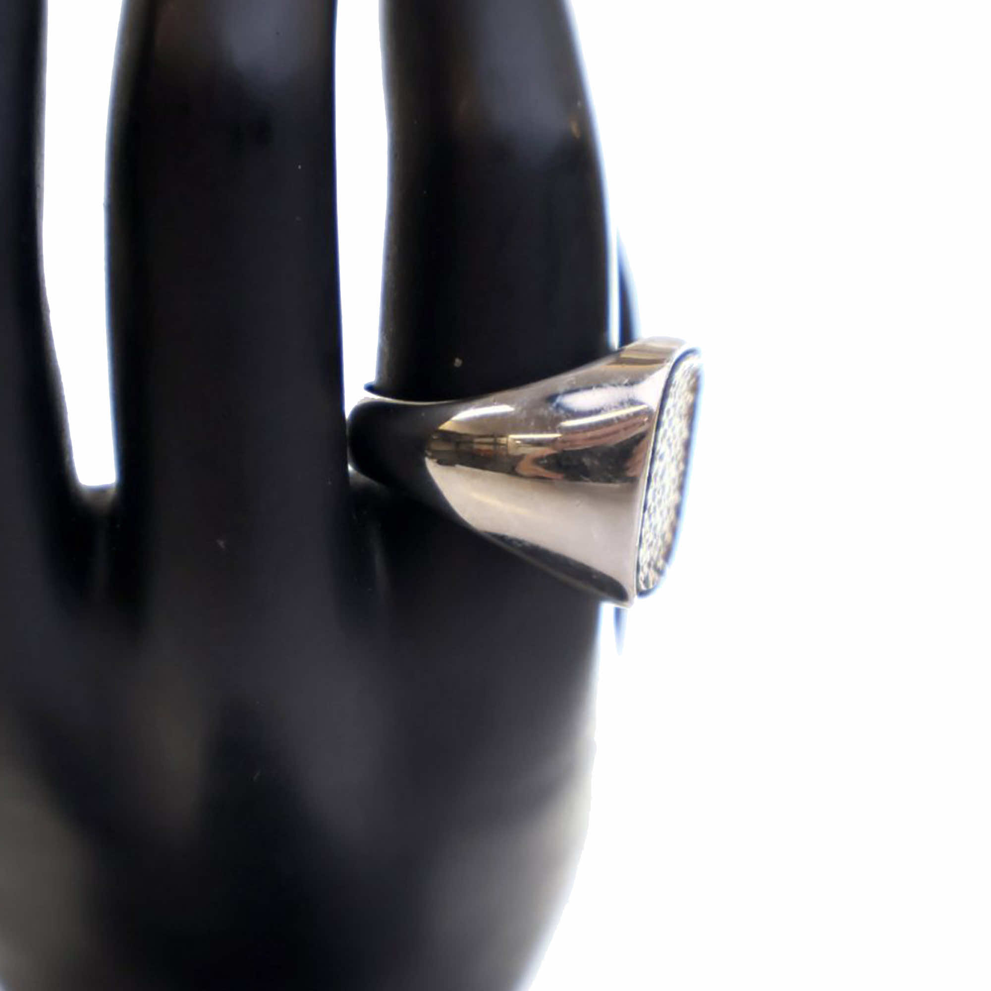 Louis Vuitton Monogram PadLock Signet Ring - Image 6