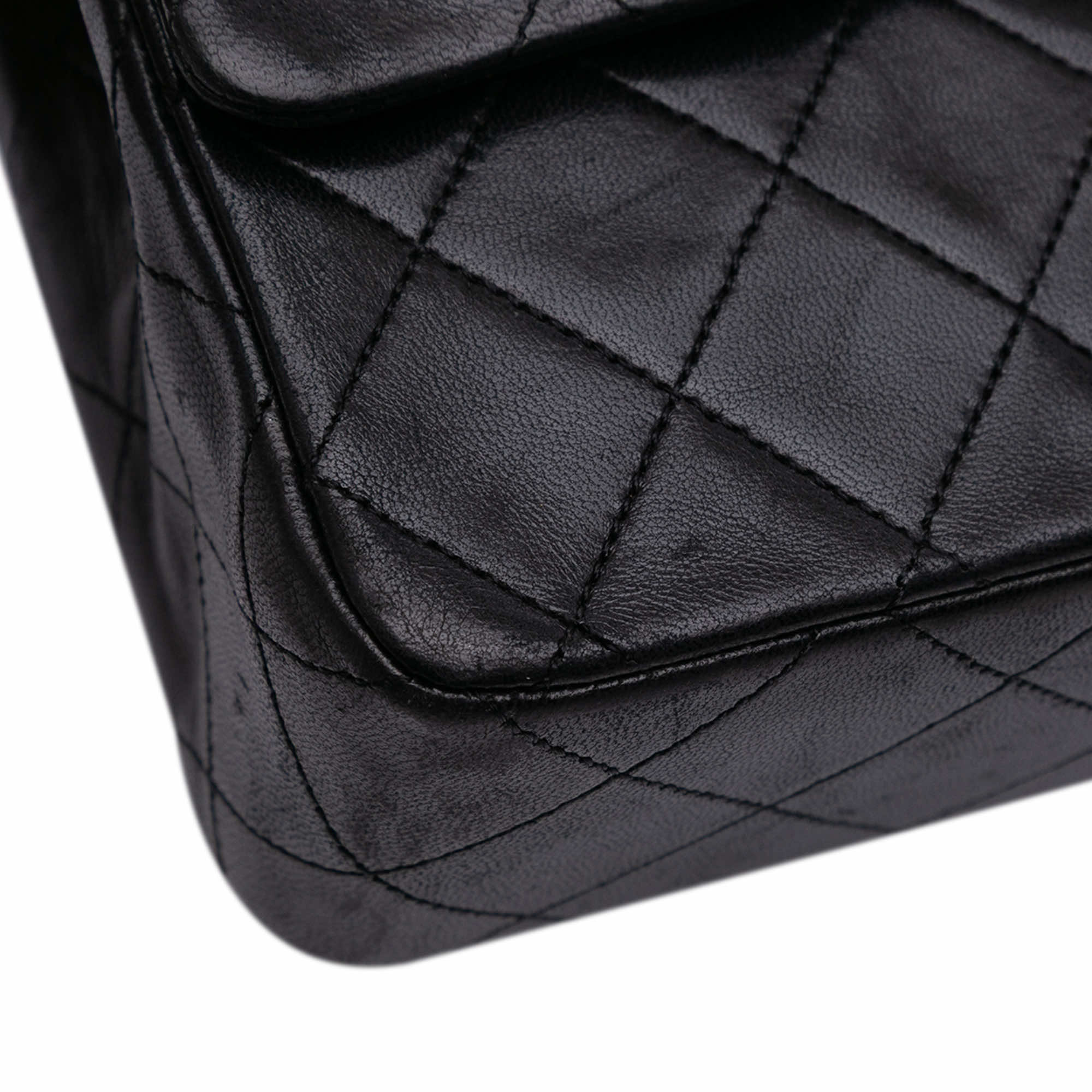 Chanel Small Classic Lambskin Double Flap - Detail 2