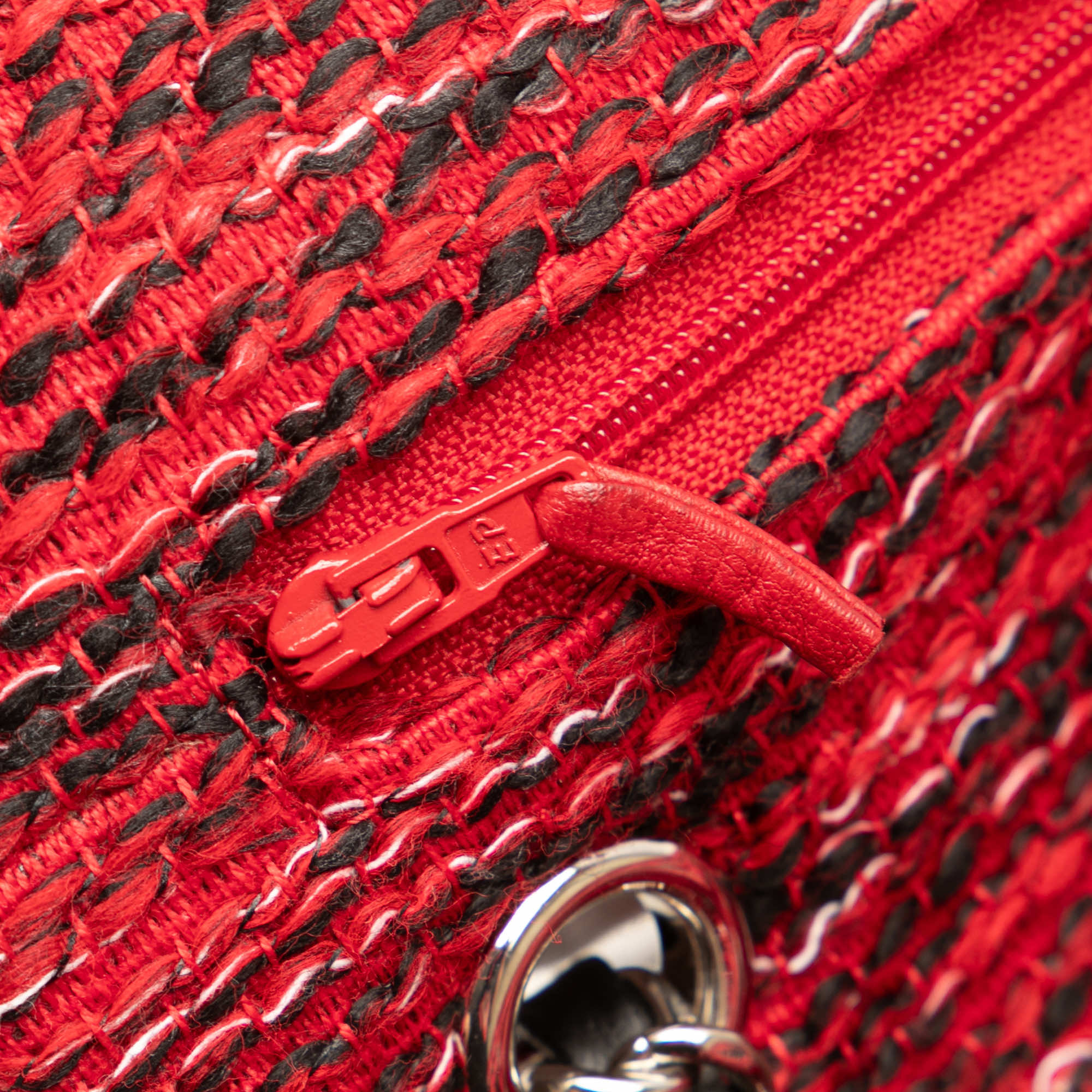 Chanel Small Classic Tweed Charm Double Flap - Detail 2