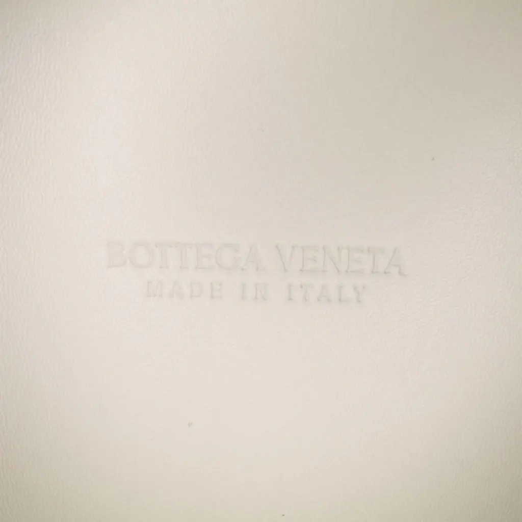 Bottega Veneta Brushed Calfskin Intrecciato Cradle Fold Over Shoulder Bag White Leather Good - Box View