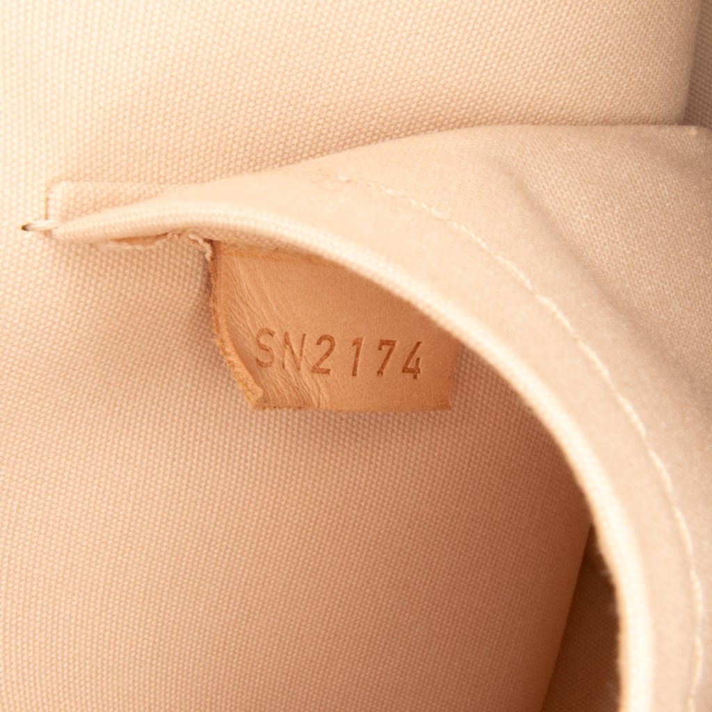 Louis Vuitton Monogram Vernis Alma PM - Detail 1