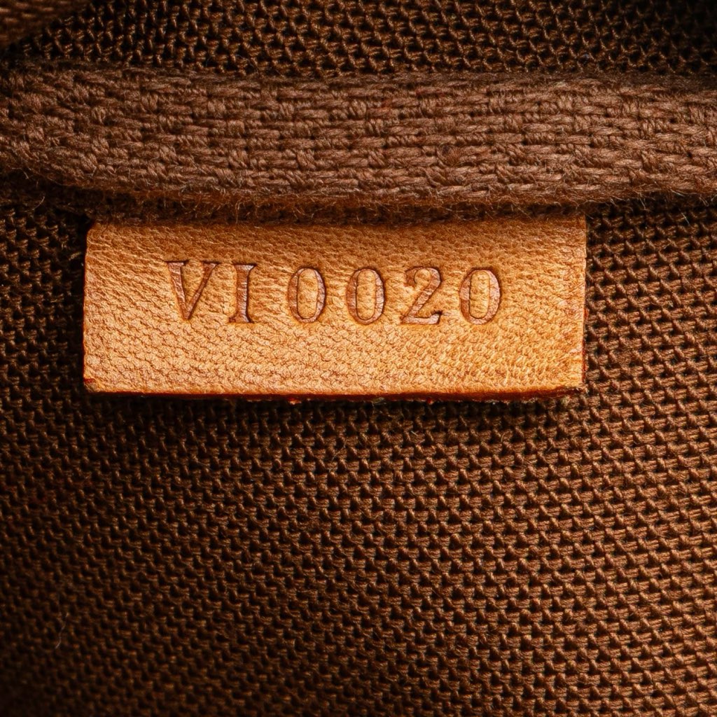 Louis Vuitton Monogram Pochette Accessoires - Detail 1
