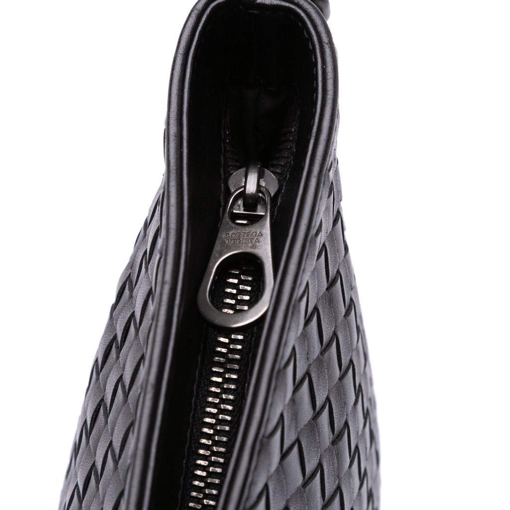 Bottega Veneta Nappa Intrecciato VN Crossbody - Detail 1