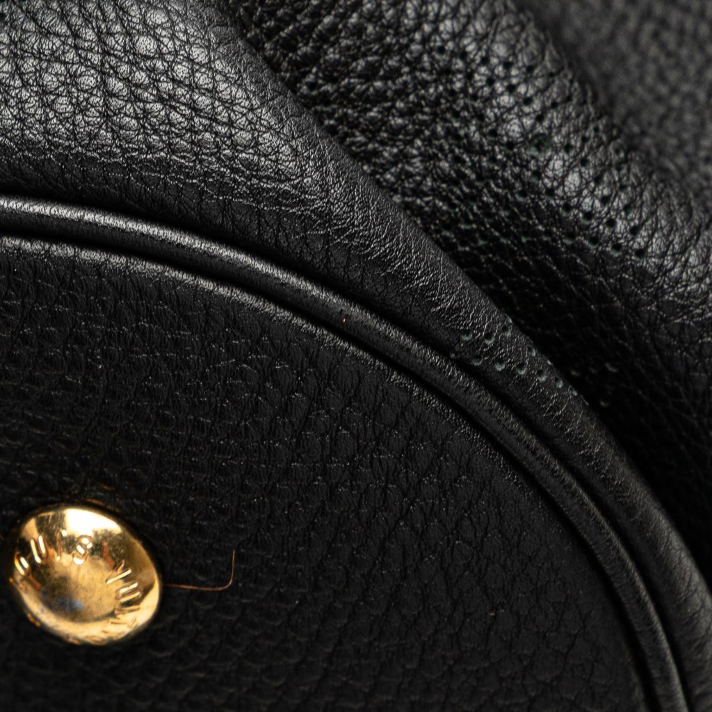 Louis Vuitton Monogram Mahina L - Image 11