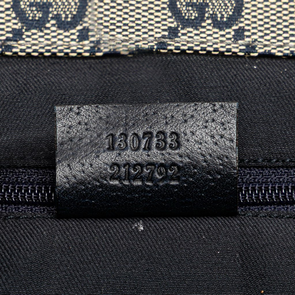 Gucci Calfskin Abbey D Ring Tote - Detail 1