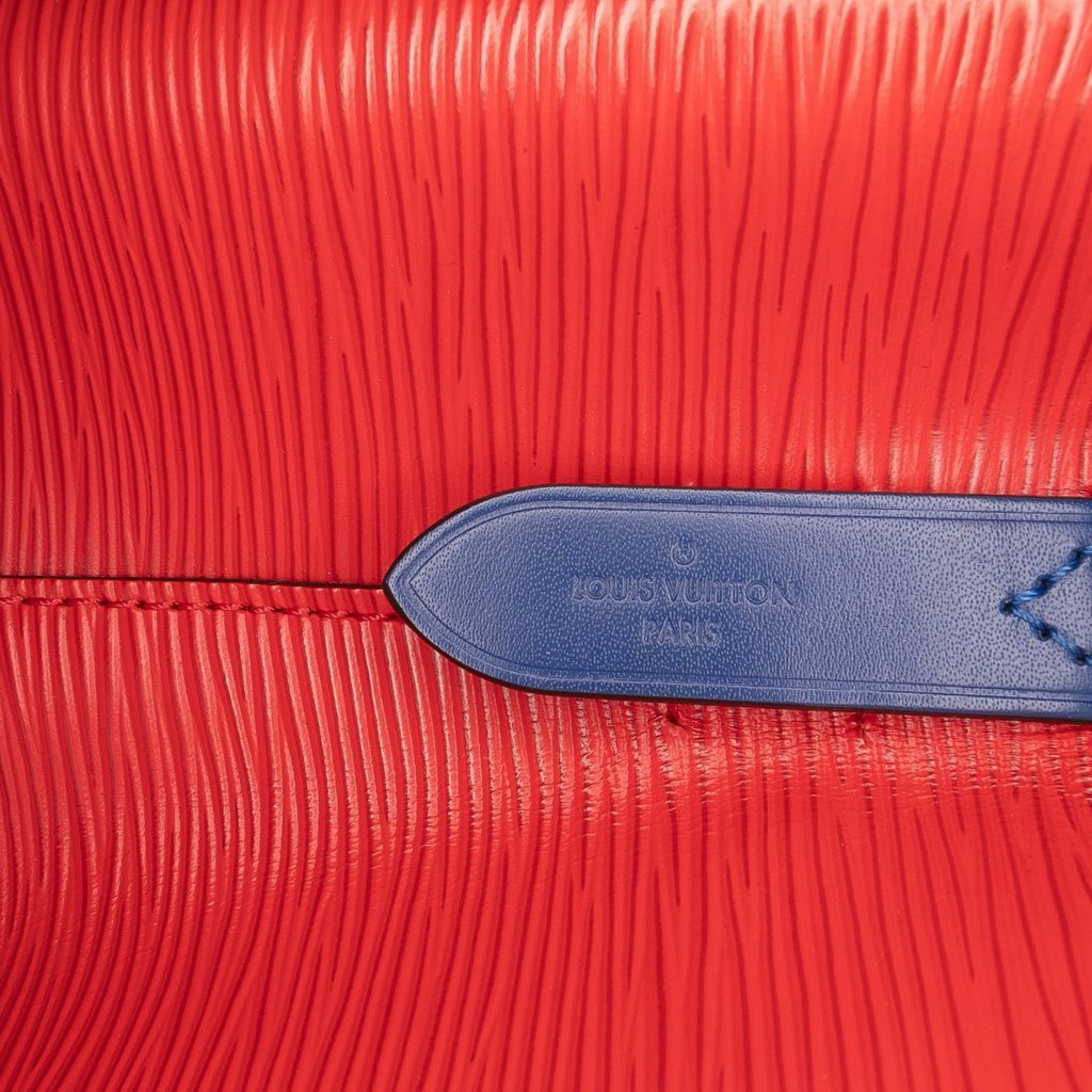 Louis Vuitton Epi NeoNoe MM - Side view