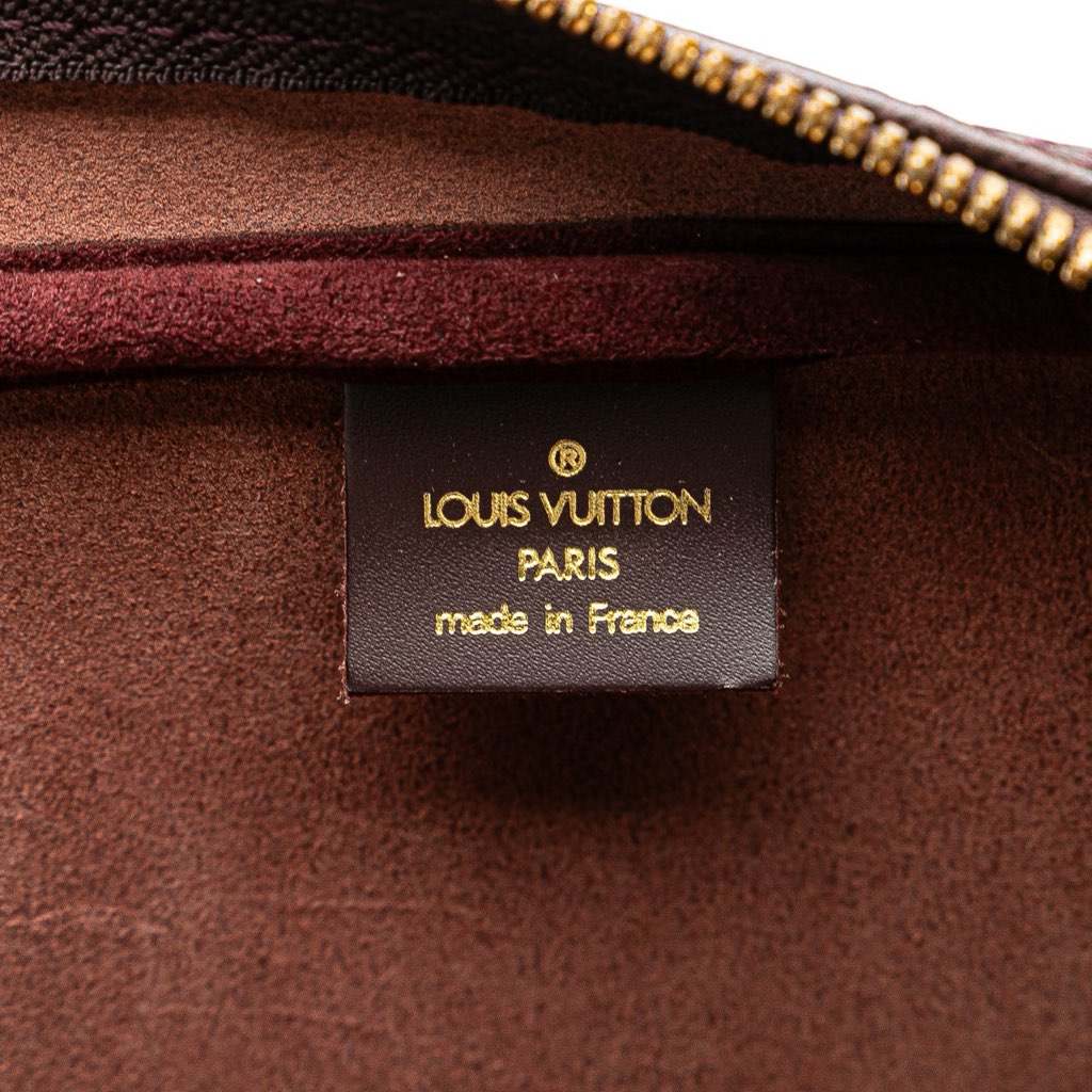 Louis Vuitton Taiga Kendall GM - Side view