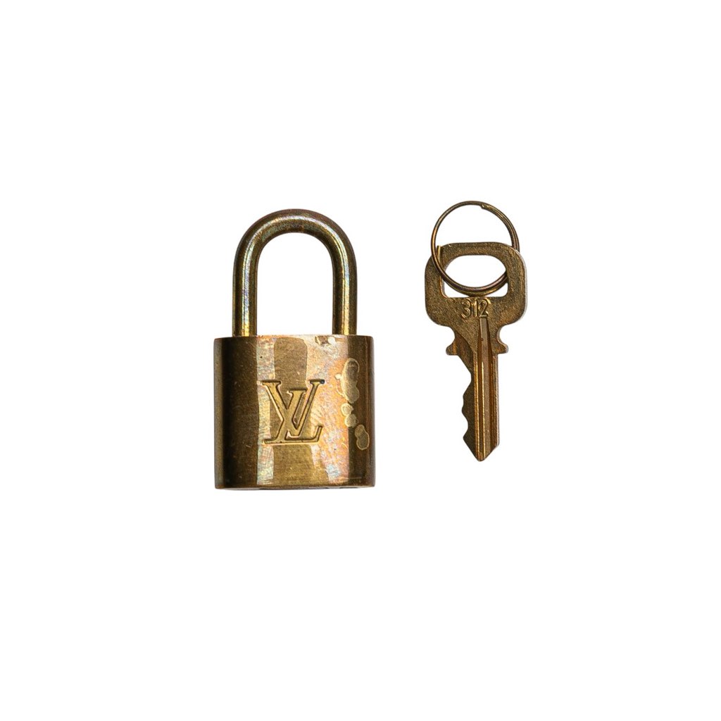 Louis Vuitton Taiga Kendall GM - Image 10