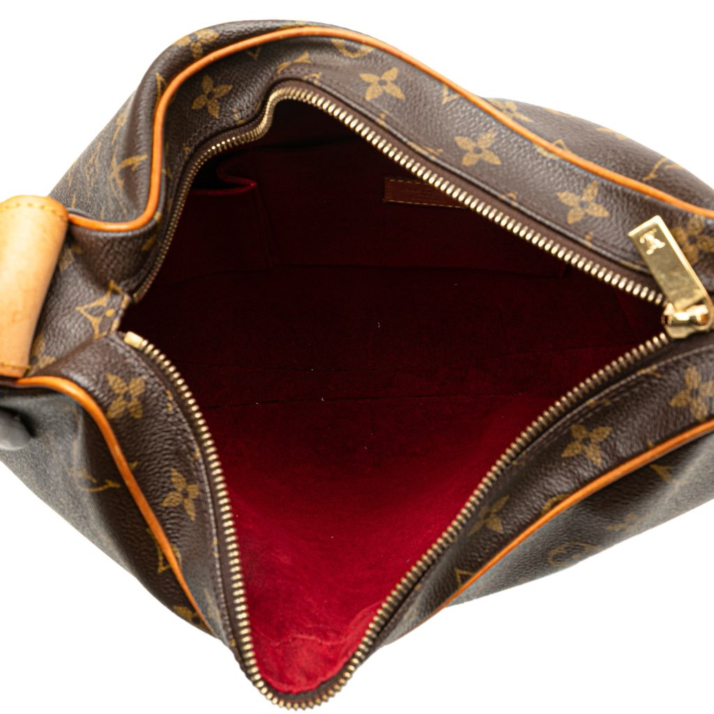 Louis Vuitton Monogram Croissant GM - 4