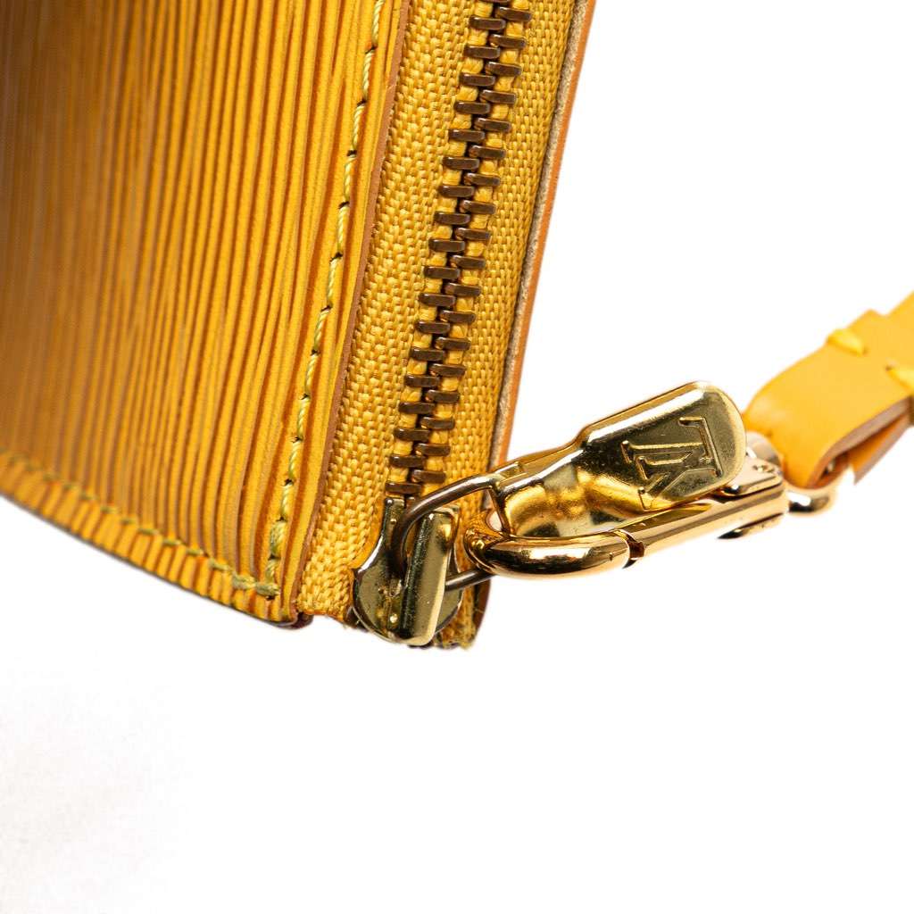 Louis Vuitton Epi Pochette Accessoires - Detail 2