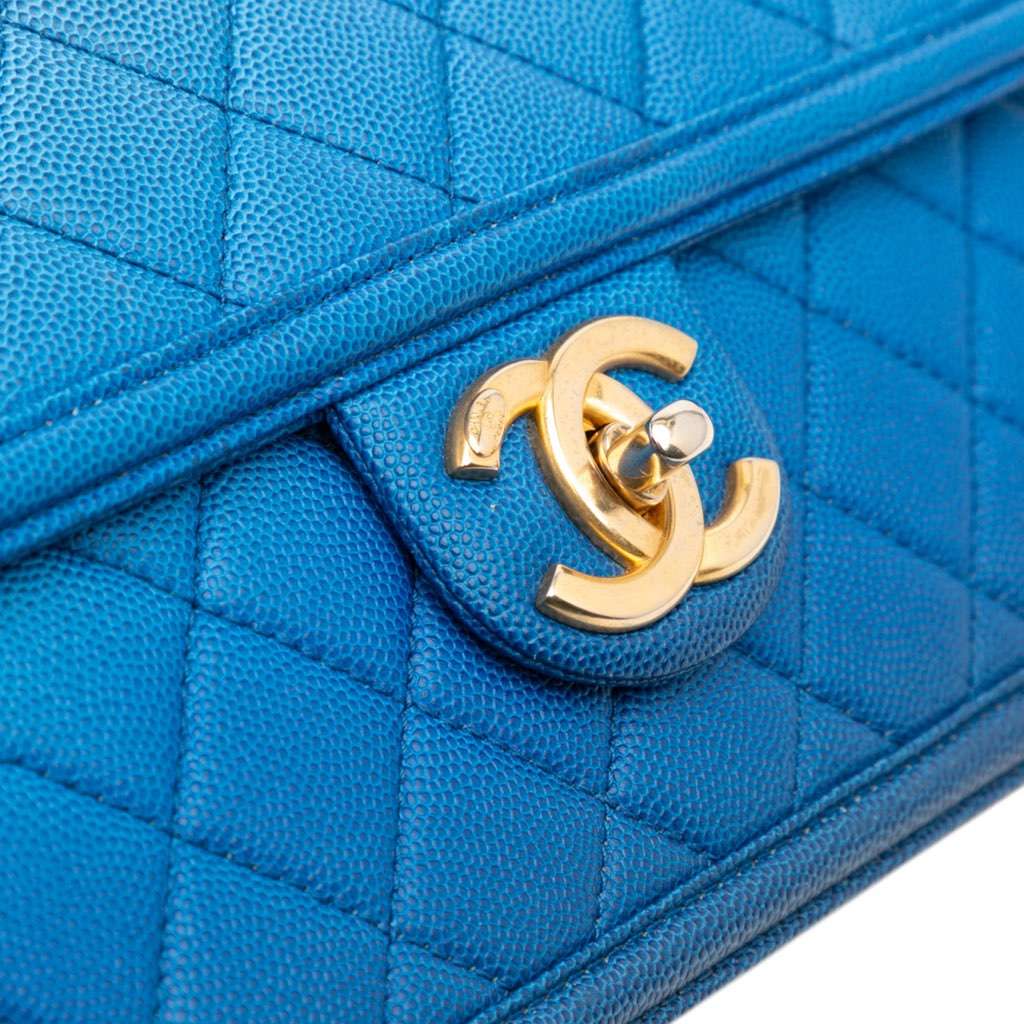 Chanel Medium Quilted Caviar Sunset On The Sea Flap - Image 13