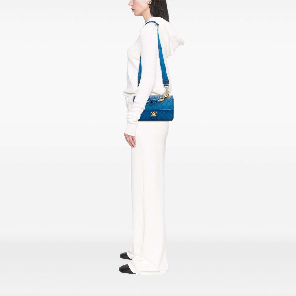 Chanel Medium Quilted Caviar Sunset On The Sea Flap - Image 15