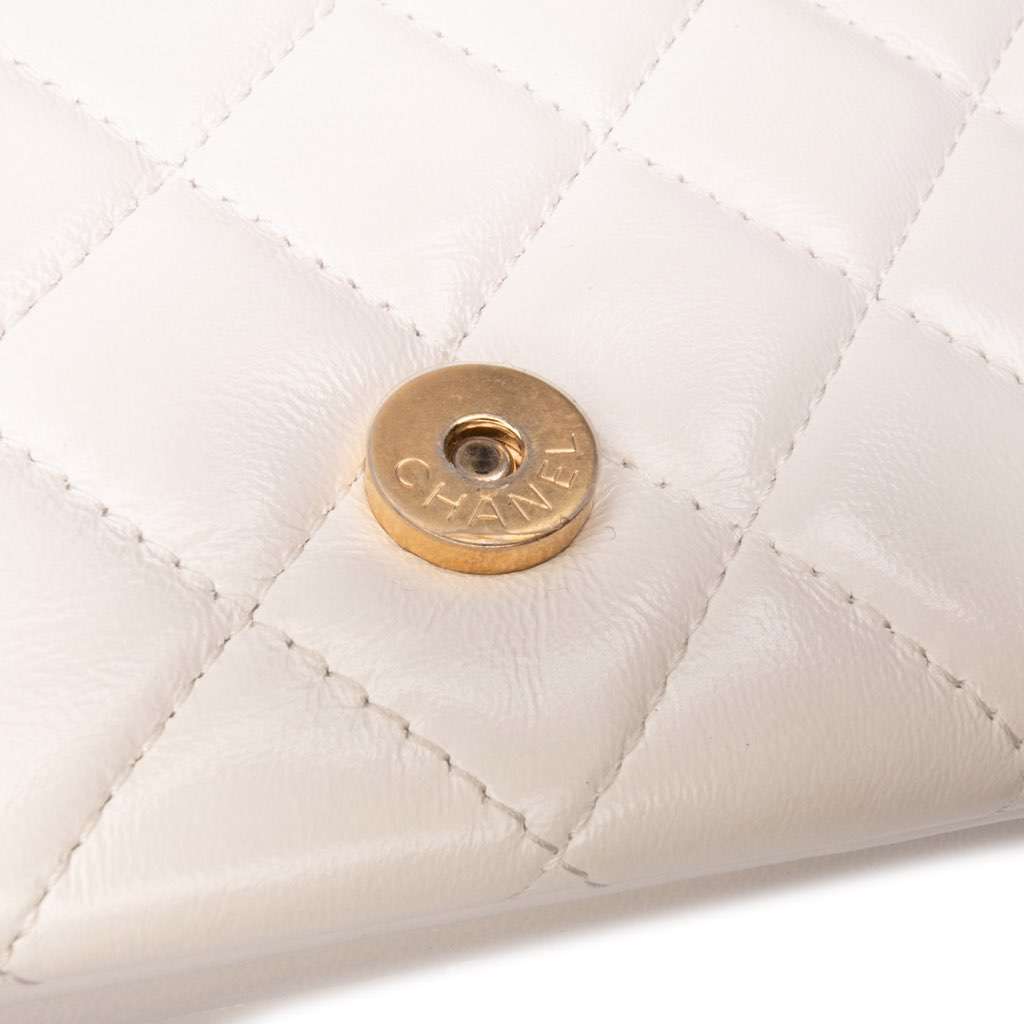 Chanel Quilted Shiny Lambskin Flap with Chain - Image 11