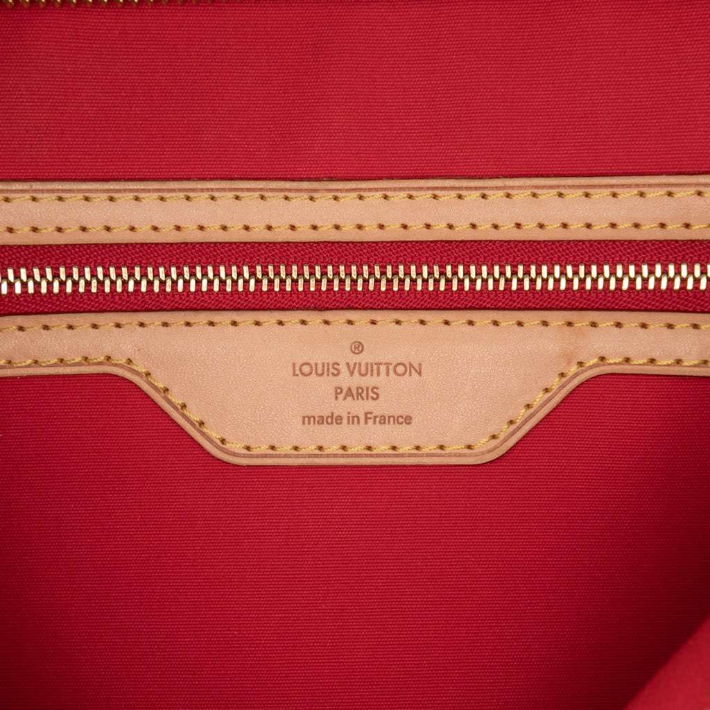 Louis Vuitton Monogram Vernis Brea MM - Side view