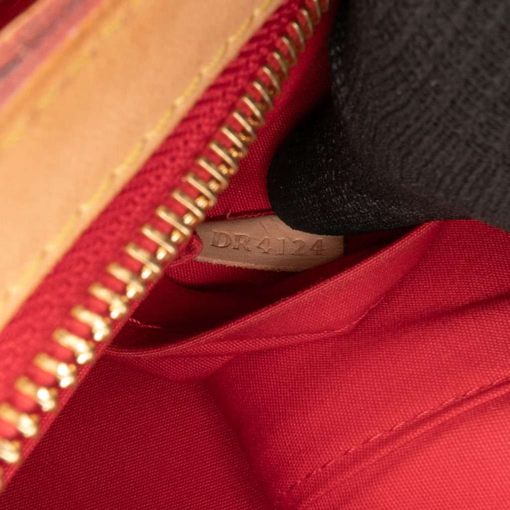 Louis Vuitton Monogram Vernis Brea MM - Detail 1