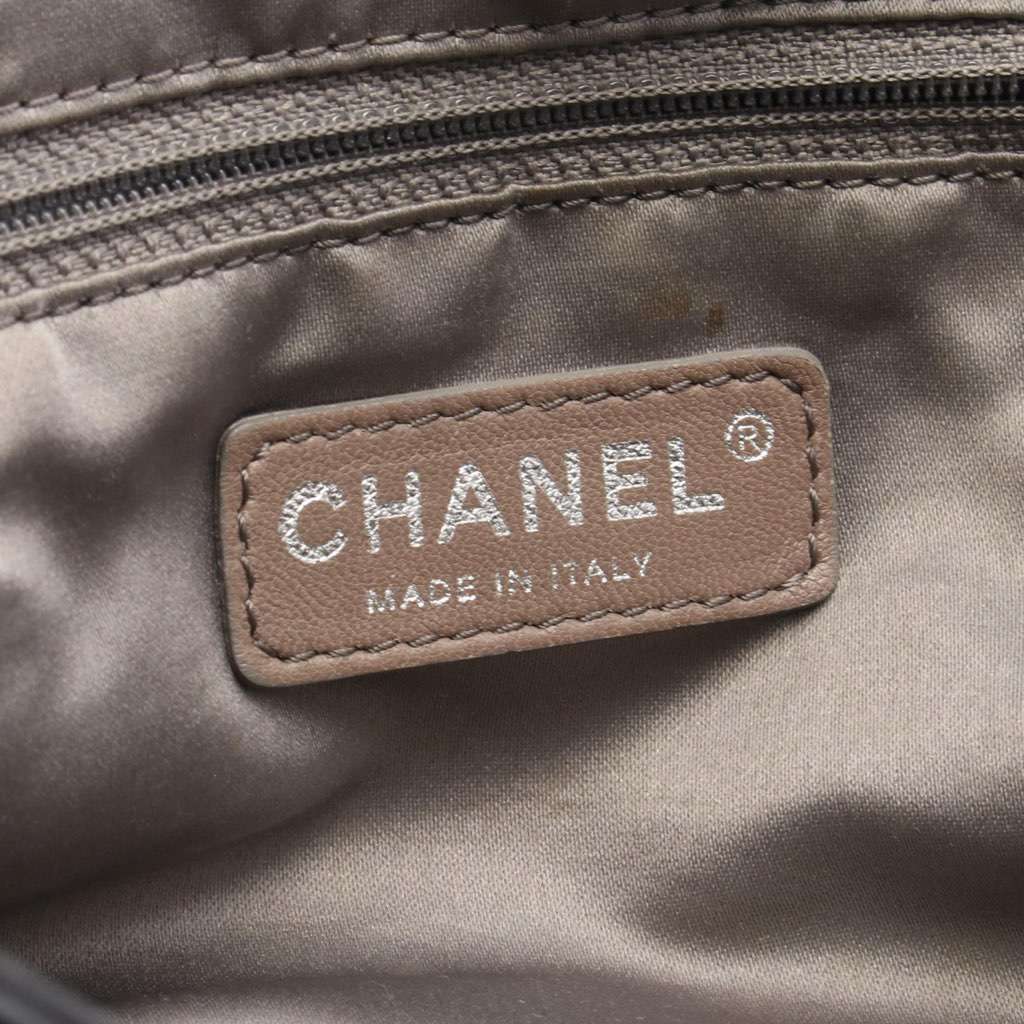 Chanel CC Calfskin Modern Chain Rhodoid East West Tote - 4