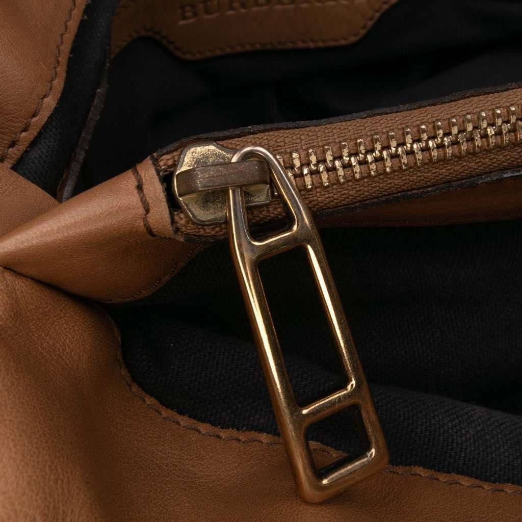 Burberry House Check Canvas Brecon Satchel - Image 12