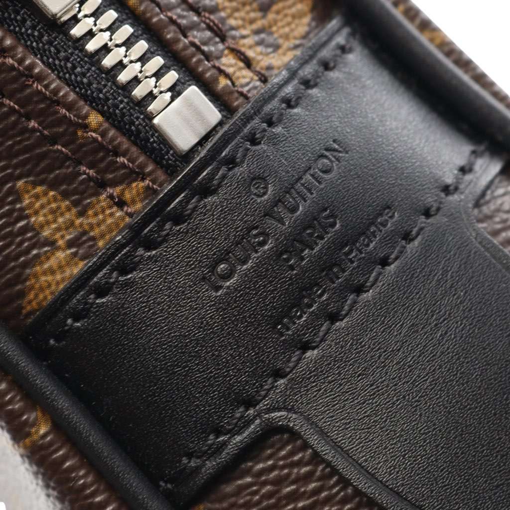 Louis Vuitton Monogram Macassar Porte-Documents Voyage GM - Side view