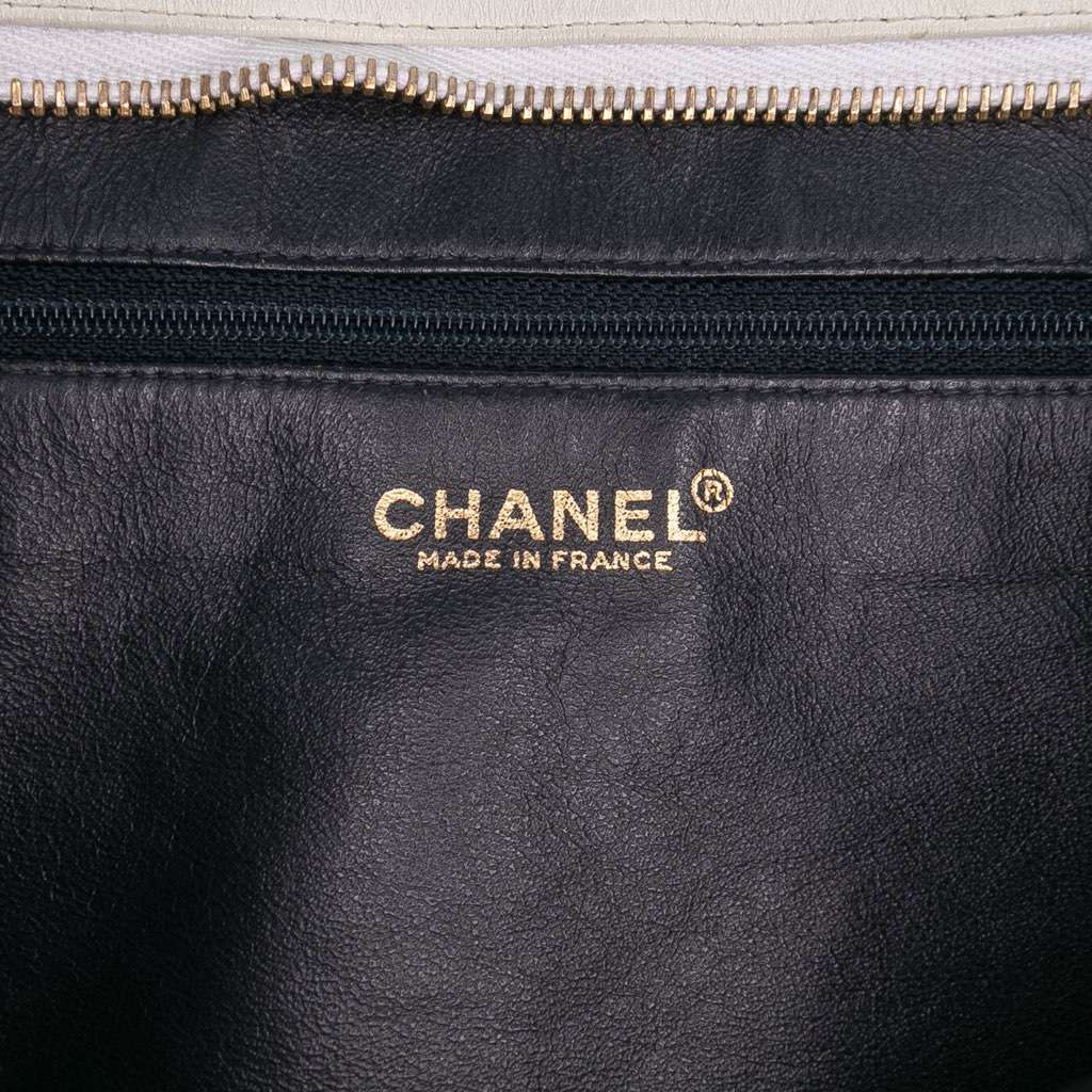 Chanel Medium CC Quilted Jersey Zip Tote - 5