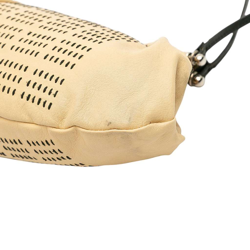 Miu Miu Leather Kiss Lock Shoulder Bag - Detail 2