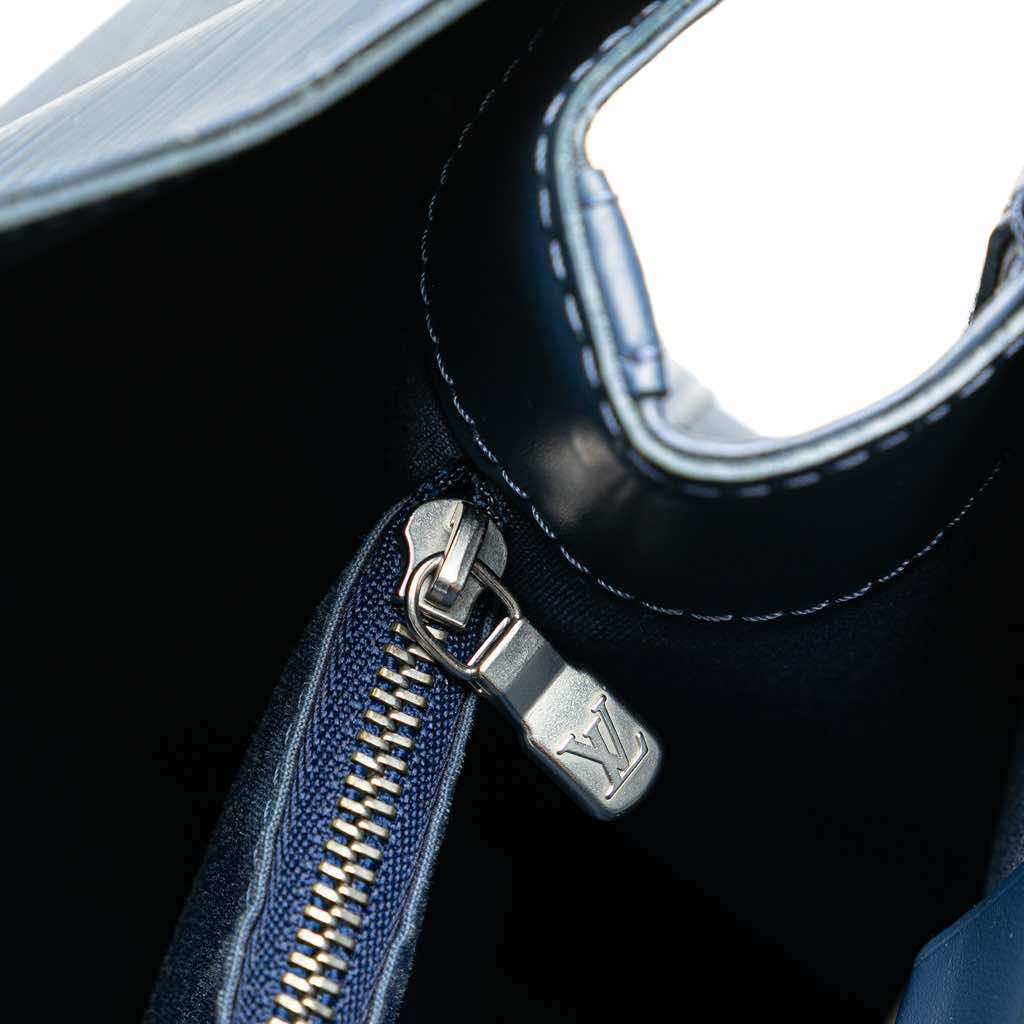 Louis Vuitton Epi Mandara MM - Detail 2