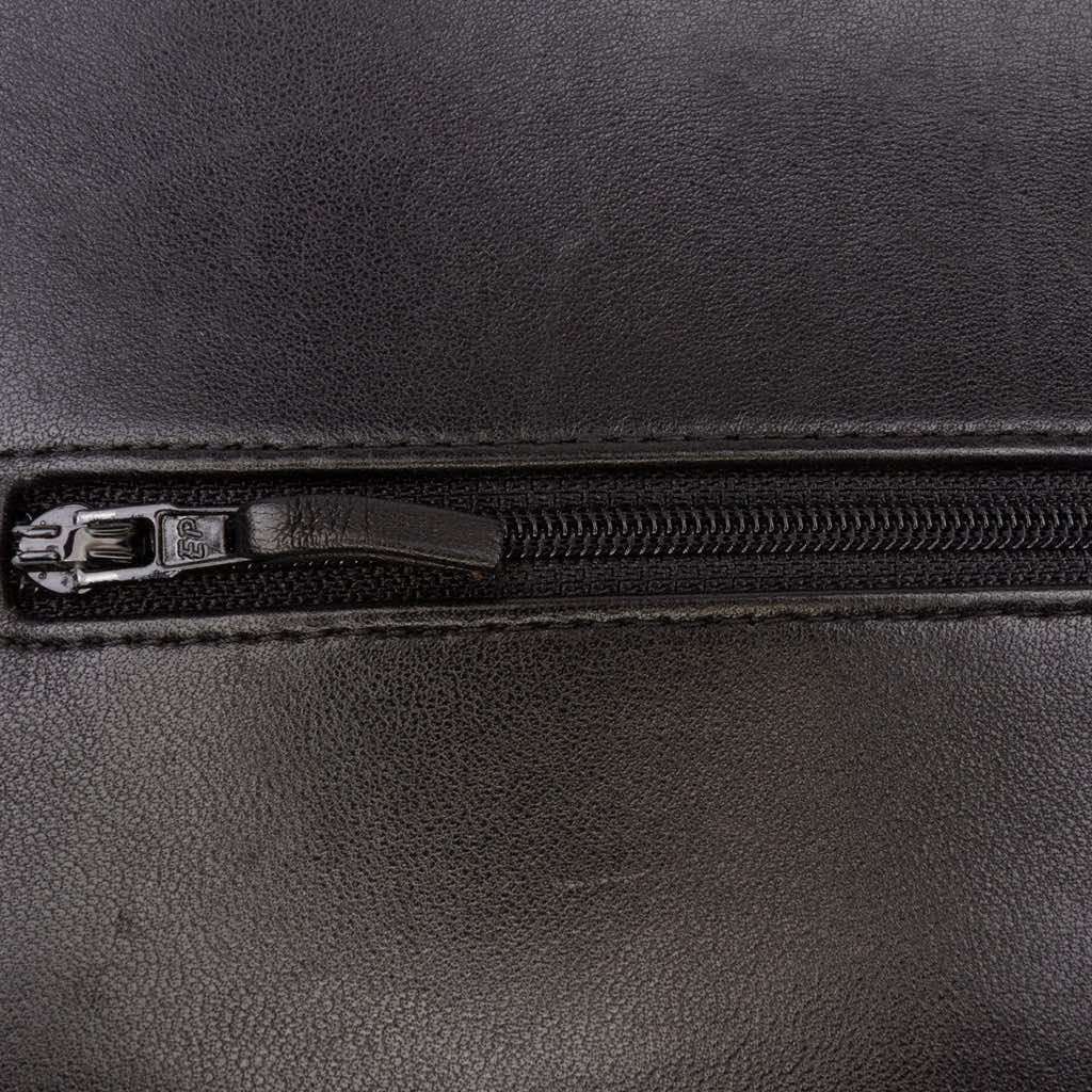 Chanel Maxi Classic Lambskin Double Flap - Detail 2