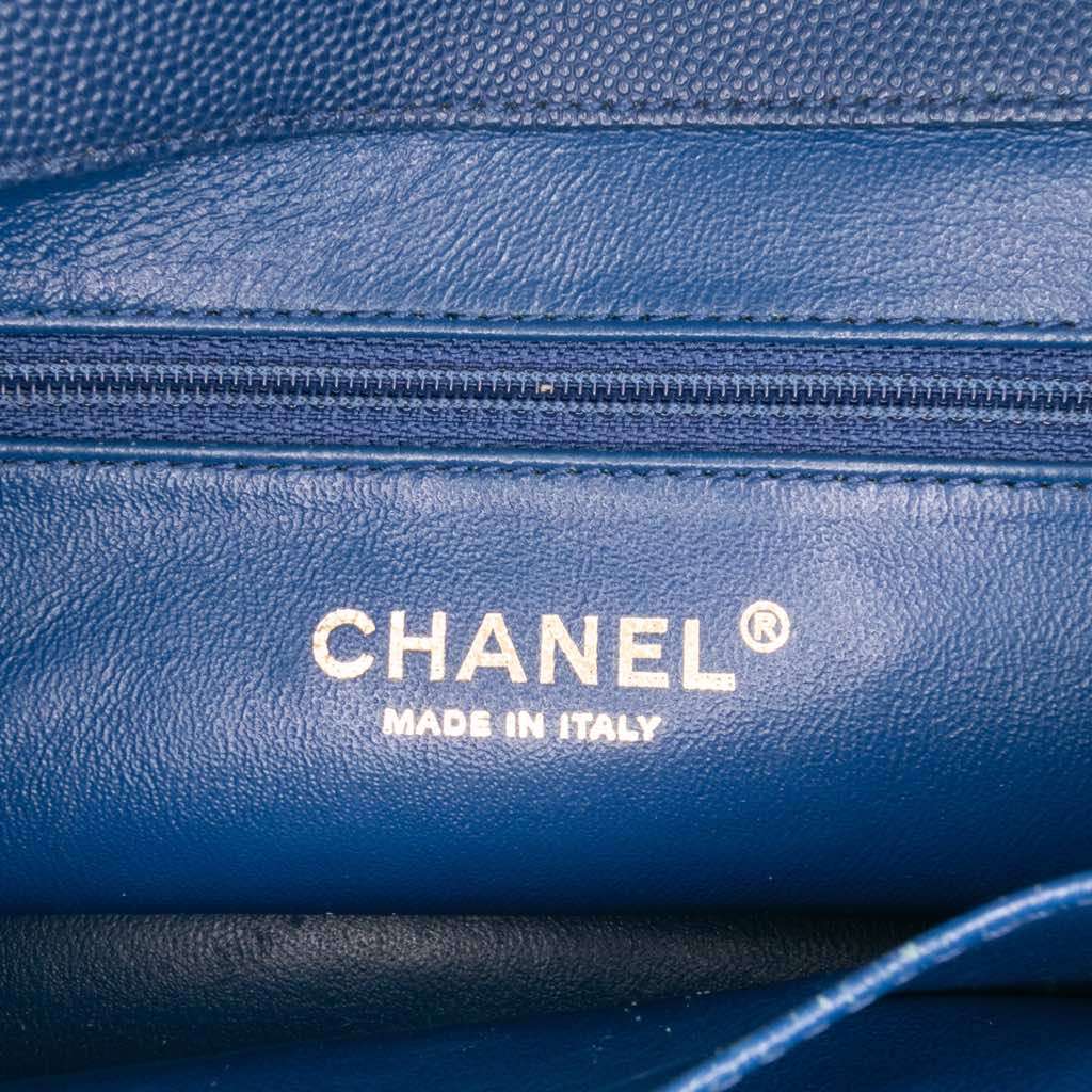 Chanel Medium Caviar Business Affinity Flap - Detail 1