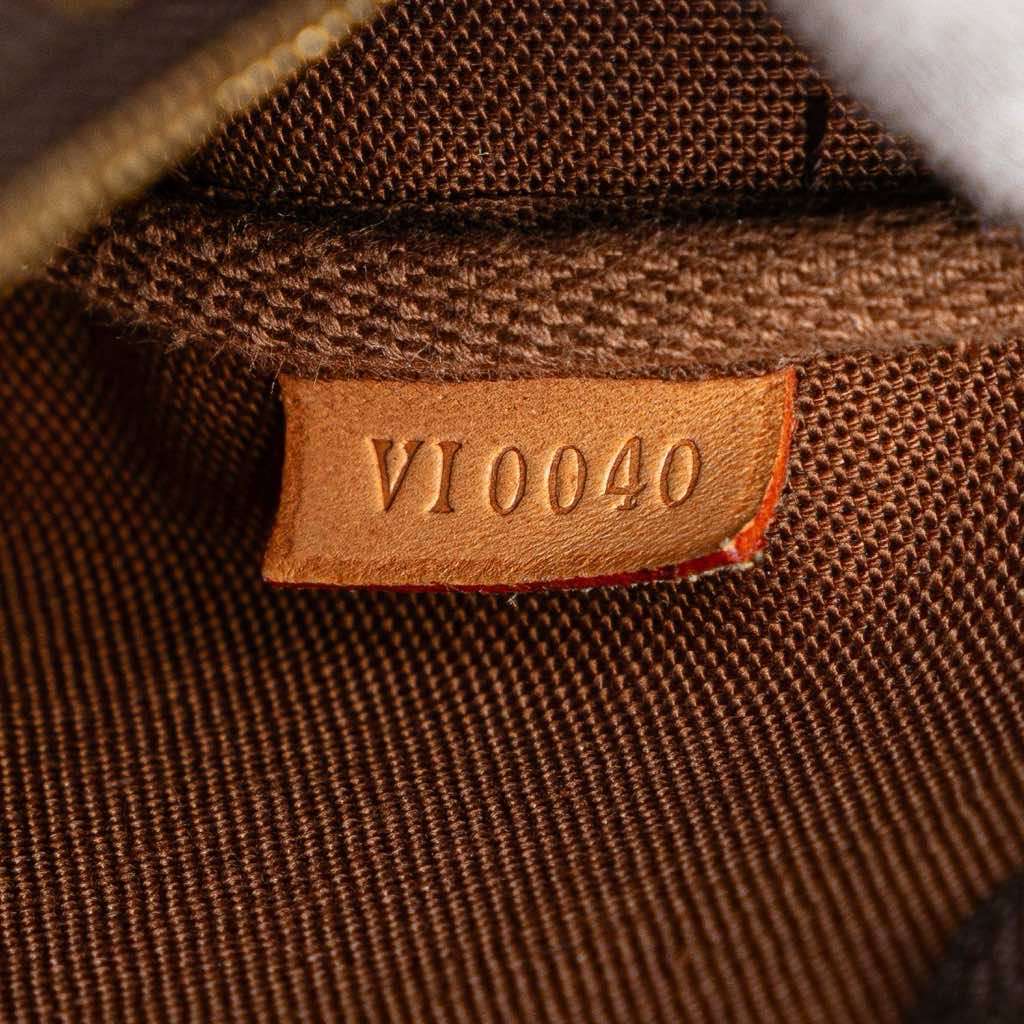 Louis Vuitton Monogram Pochette Accessoires - Detail 1