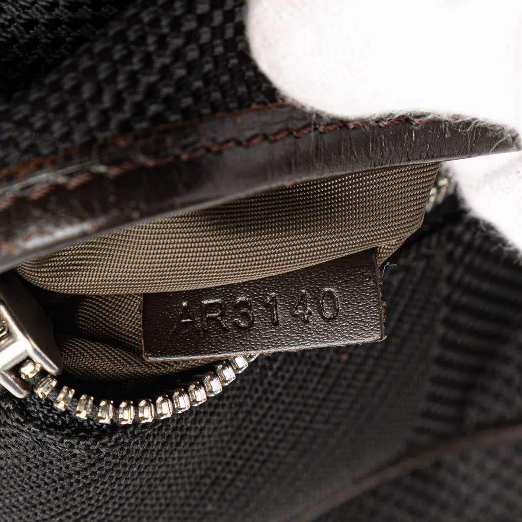 Louis Vuitton Damier Geant Acrobat - Detail 1
