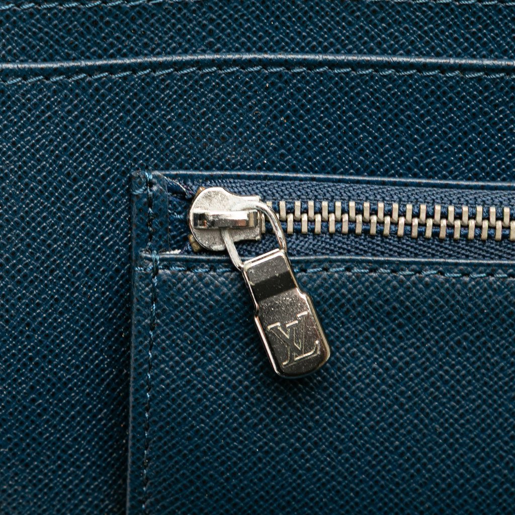 Louis Vuitton Taiga Atoll Organizer - Detail 2