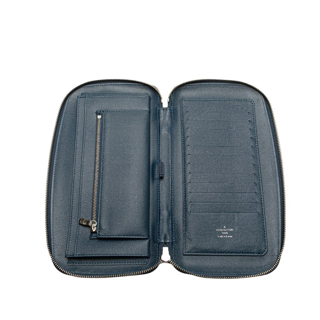 Louis Vuitton Taiga Atoll Organizer - Image 12