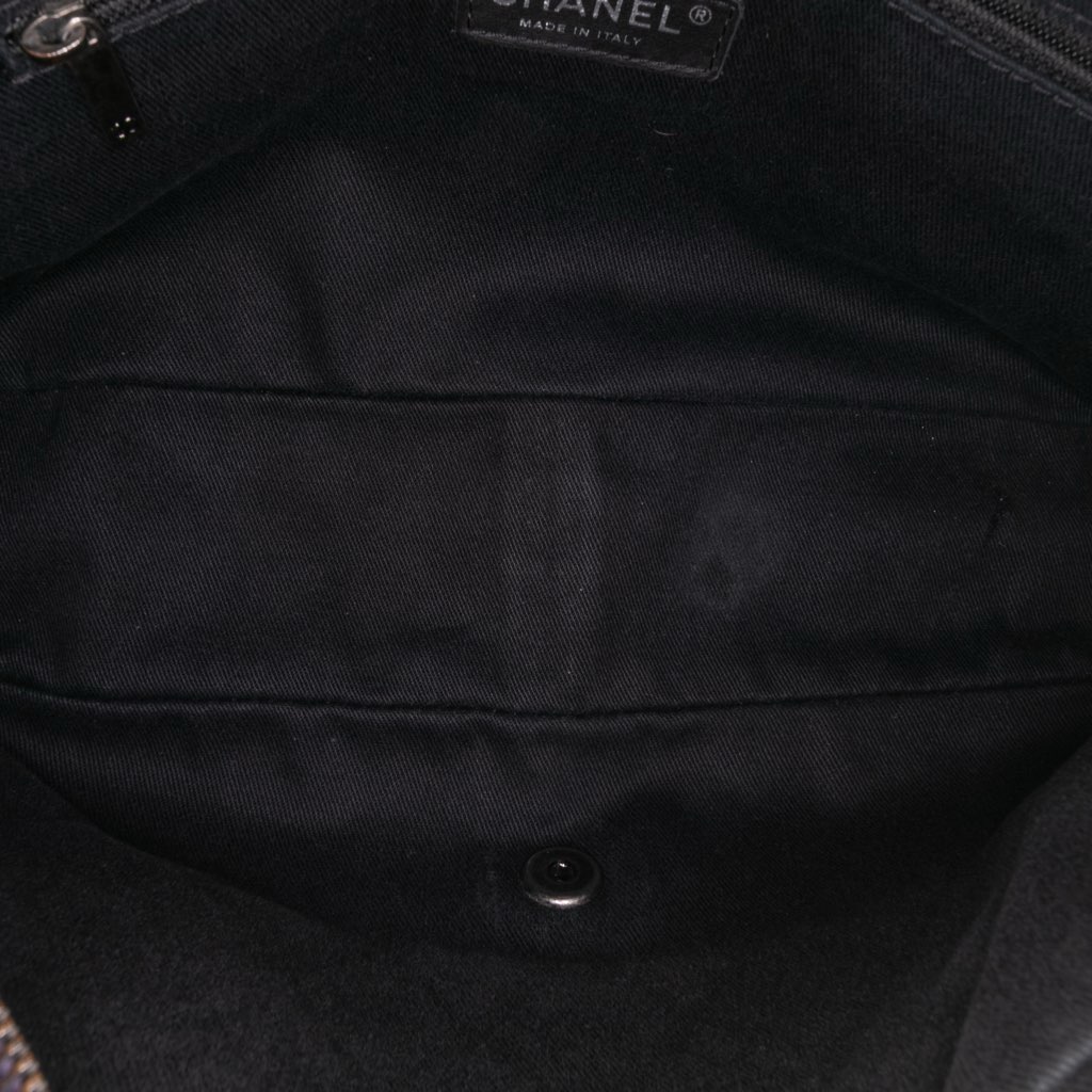 Chanel Jumbo Quilted Iridescent Caviar Easy Flap - 4