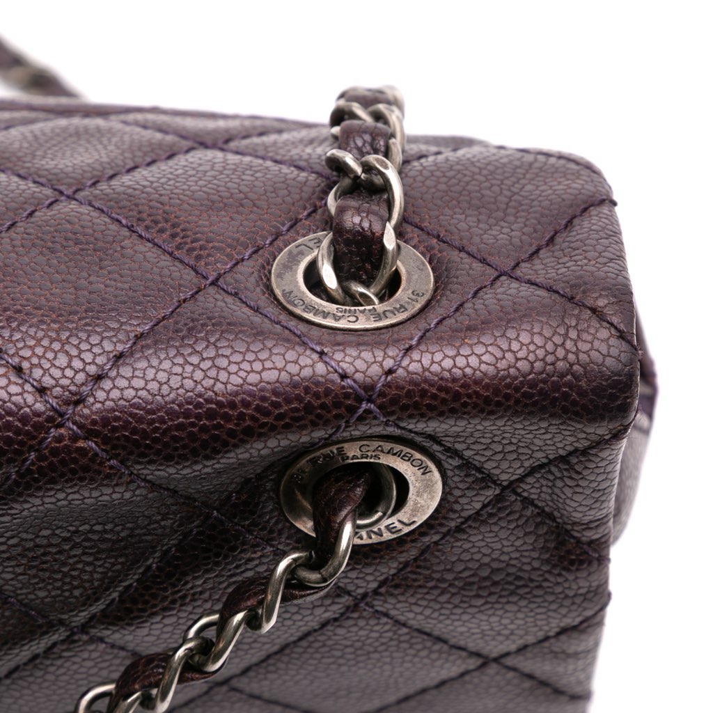 Chanel Jumbo Quilted Iridescent Caviar Easy Flap - Image 12