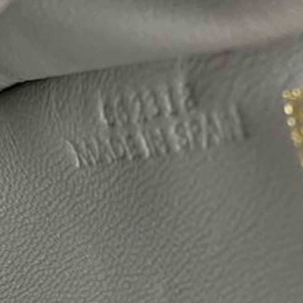 Loewe Quilted Lambskin Goya Puffer Bag - Detail 1