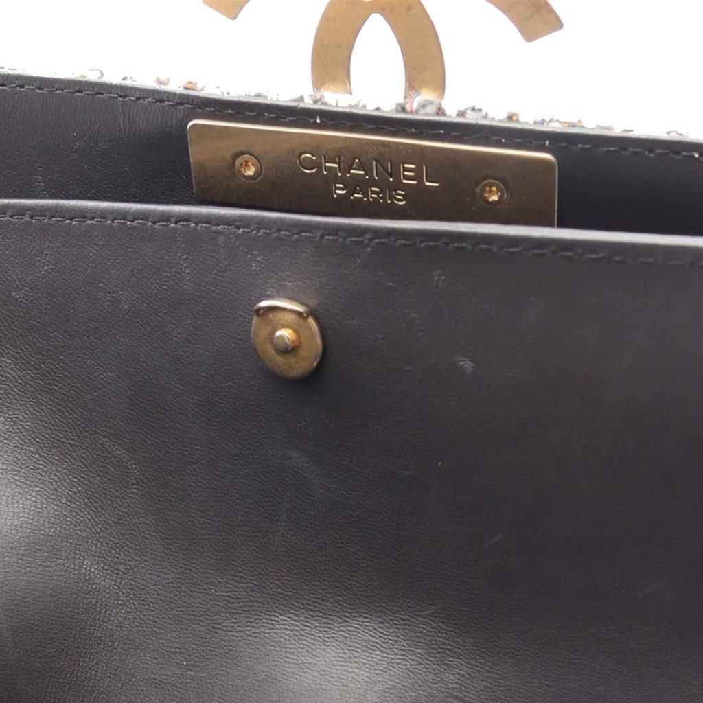 Chanel Small Quilted Tweed CC Chic Double Flap - Image 10