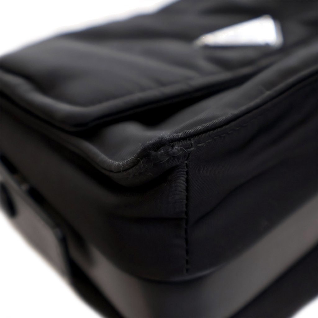 Prada Small Re Nylon Padded Traveller Shoulder Bag - Image 10