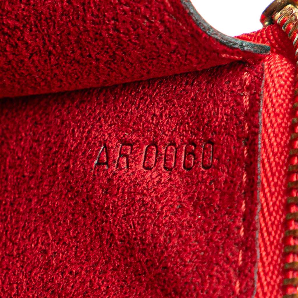 Louis Vuitton Epi Pochette Accessoires - Detail 1