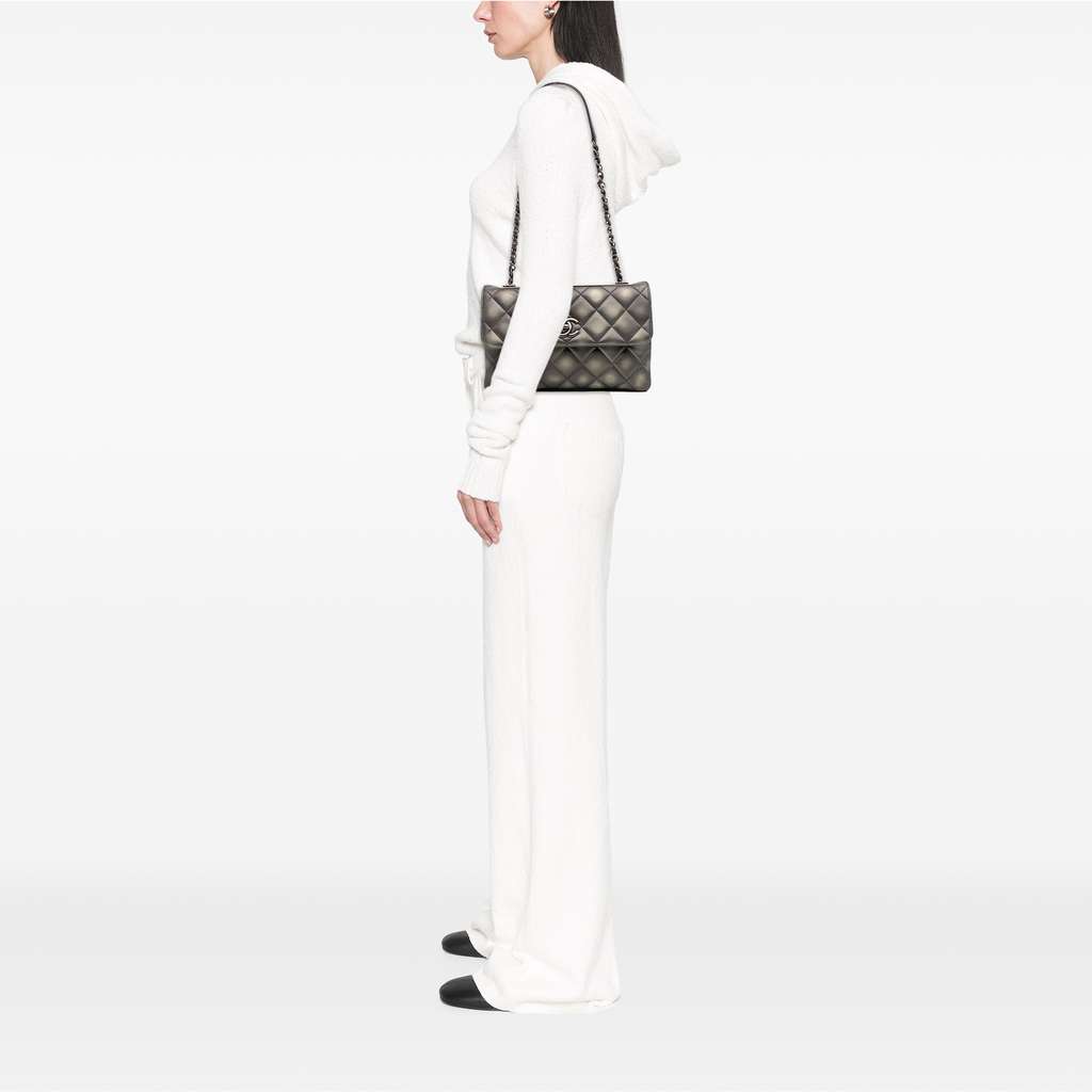 Chanel Quilted Metallic Lambskin Trendy CC Flap - Image 16