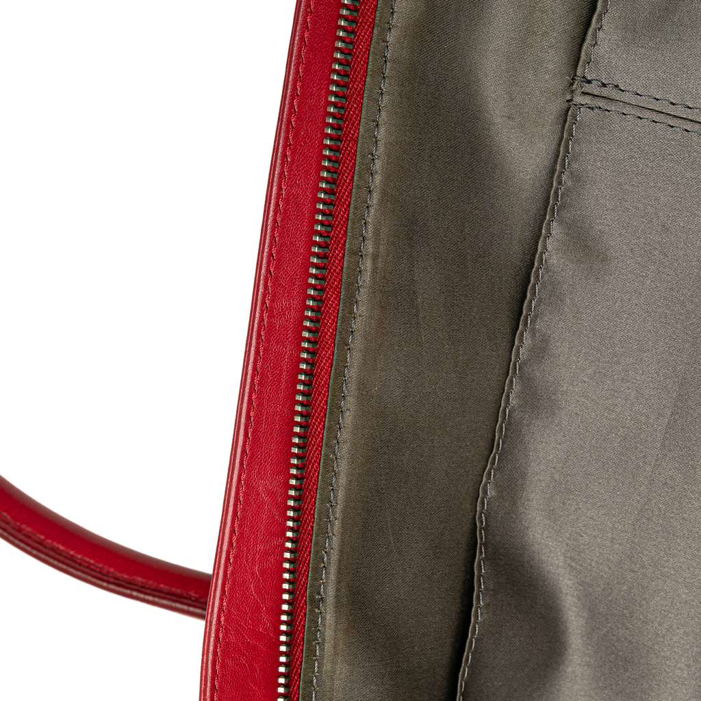 Chanel Lambskin Square Stitched Lax Handbag - Image 11