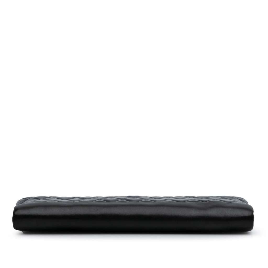 Chanel CC Quilted Lambskin Pearl Clutch - Image 6
