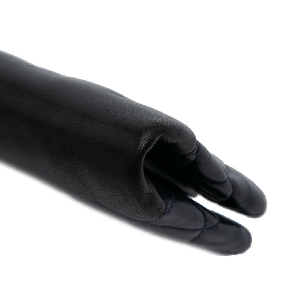 Chanel CC Quilted Lambskin Pearl Clutch - Image 11