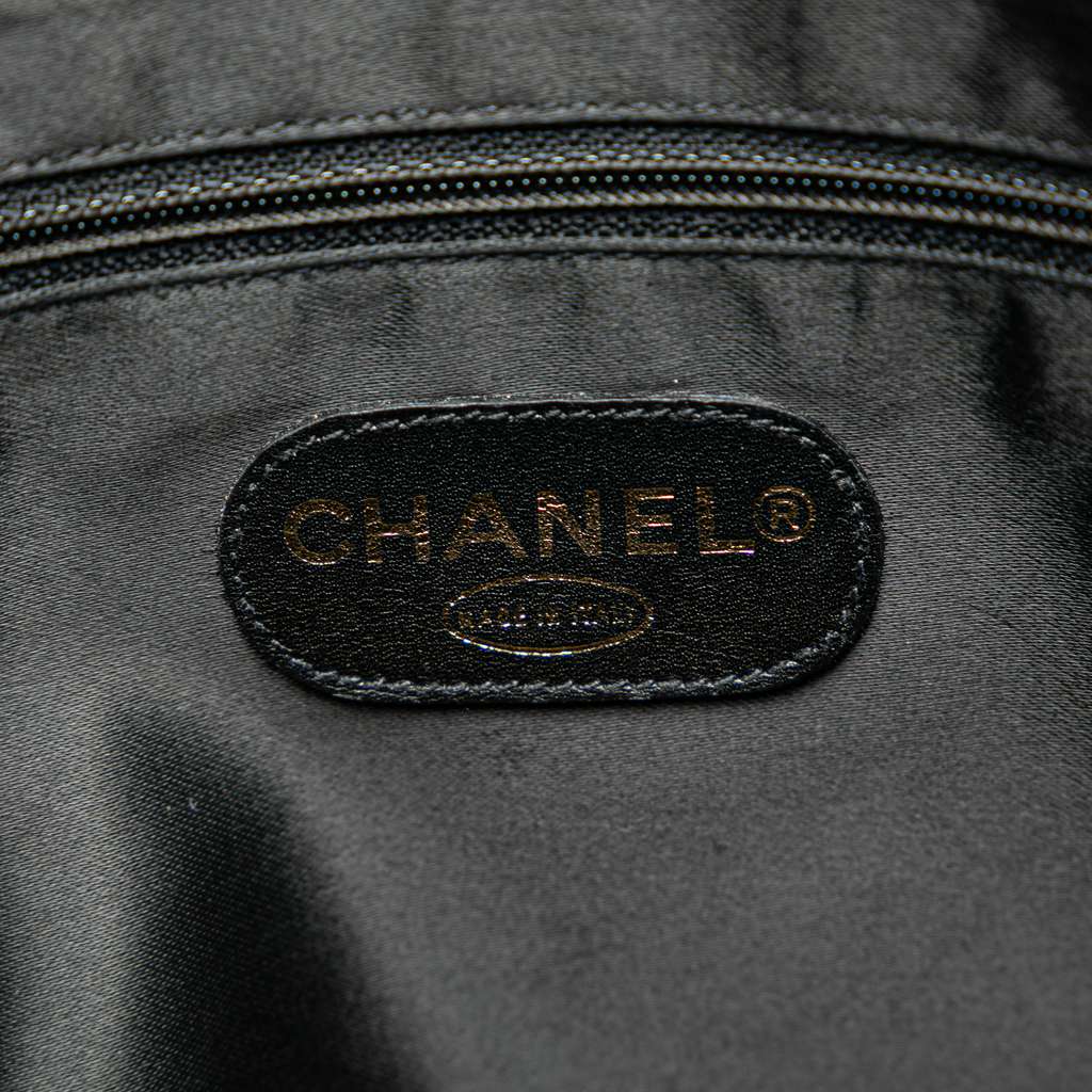 Chanel CC Caviar Chain Tote - 5