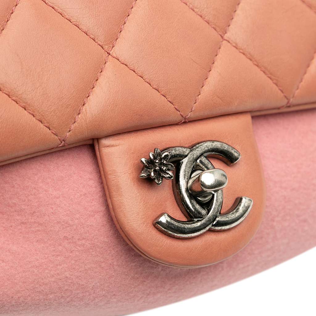 Chanel Paris Salzburg Mini Quilted Glazed Calfskin and Felt Edelweiss Flower Flap - Image 11
