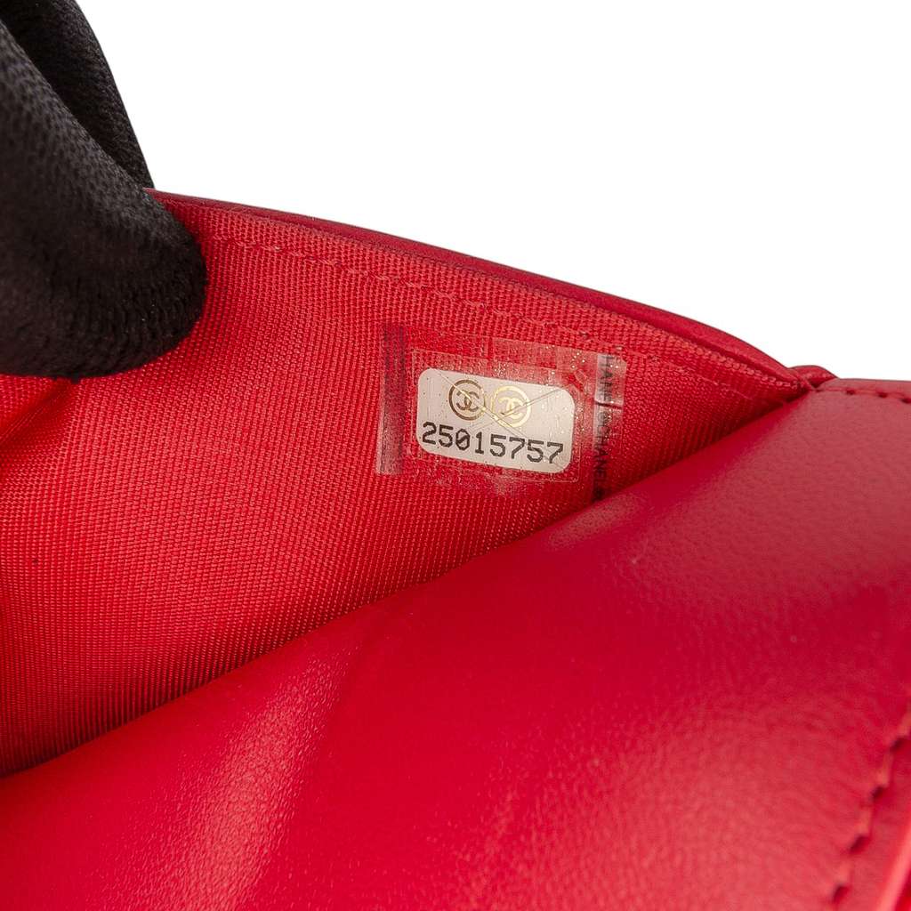 Chanel Quilted Caviar Boy Wallet on Chain - Detail 2