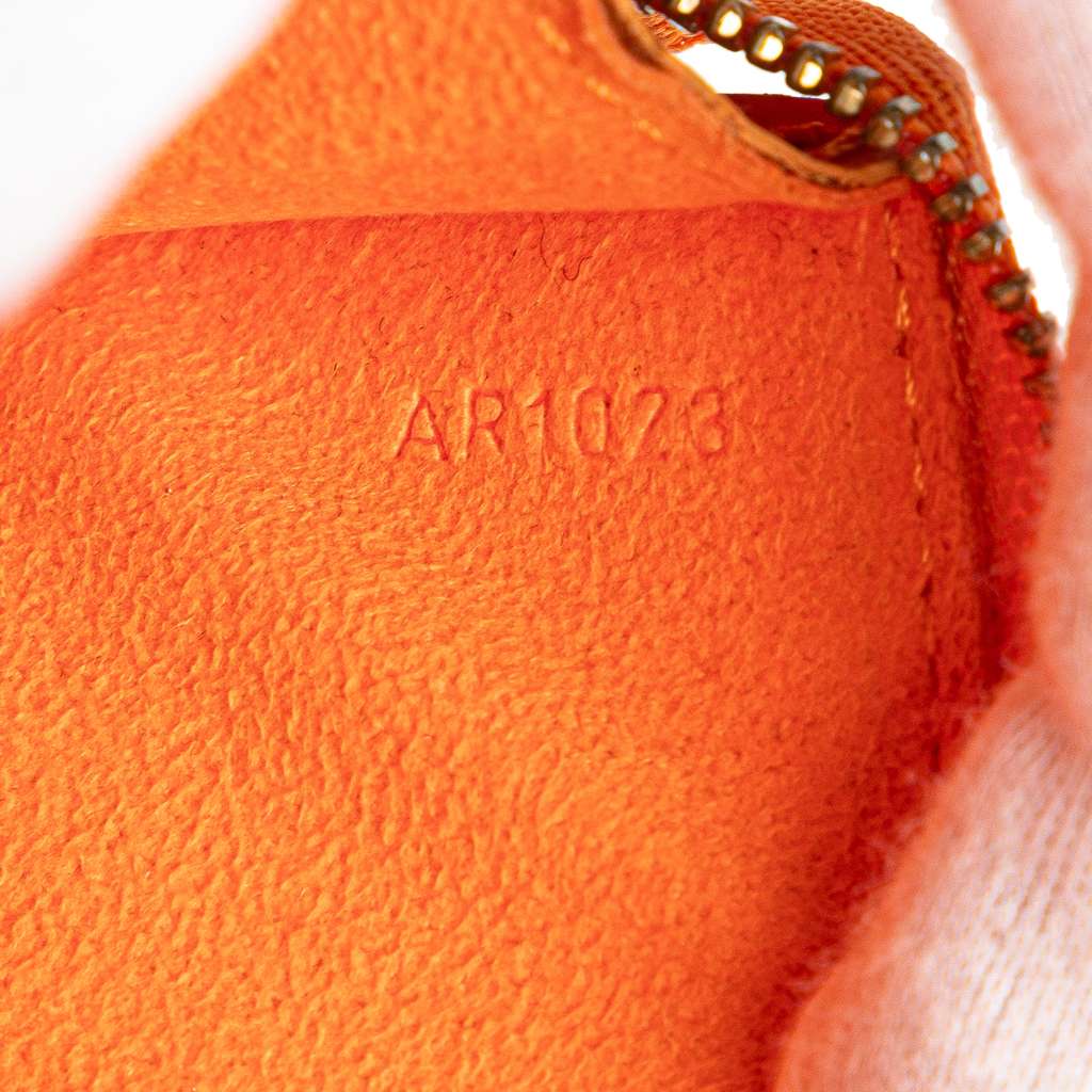 Louis Vuitton Epi Pochette Accessoires - Image 10