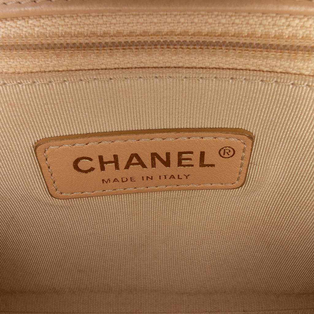 Chanel Medium Quilted Calfskin Label Click Flap - Side view