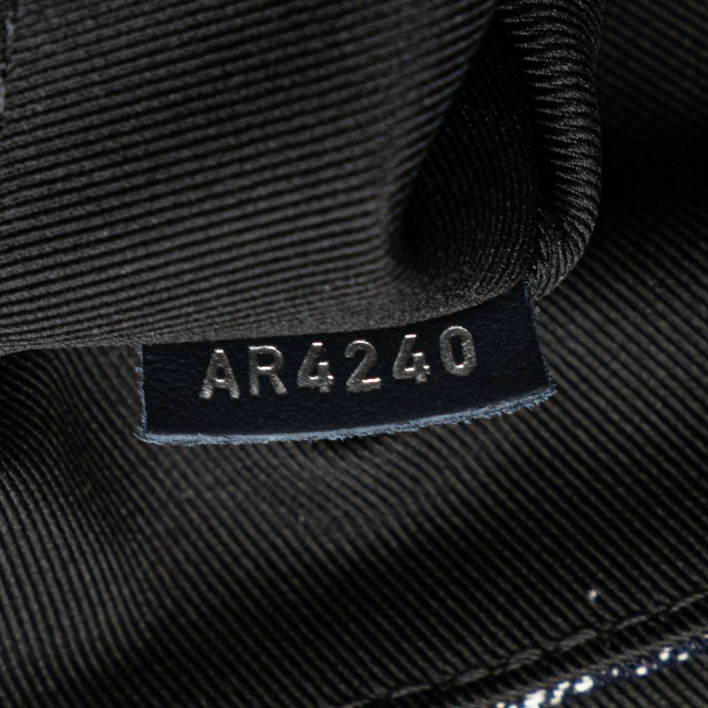 Louis Vuitton Monogram Tapestry Trunk Messenger - Detail 1