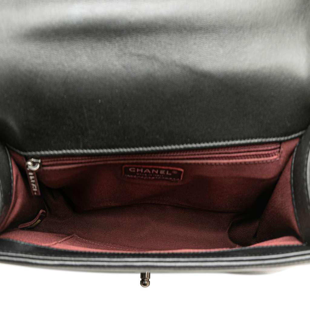 Chanel Medium Chevron Calfskin Boy Flap - 4