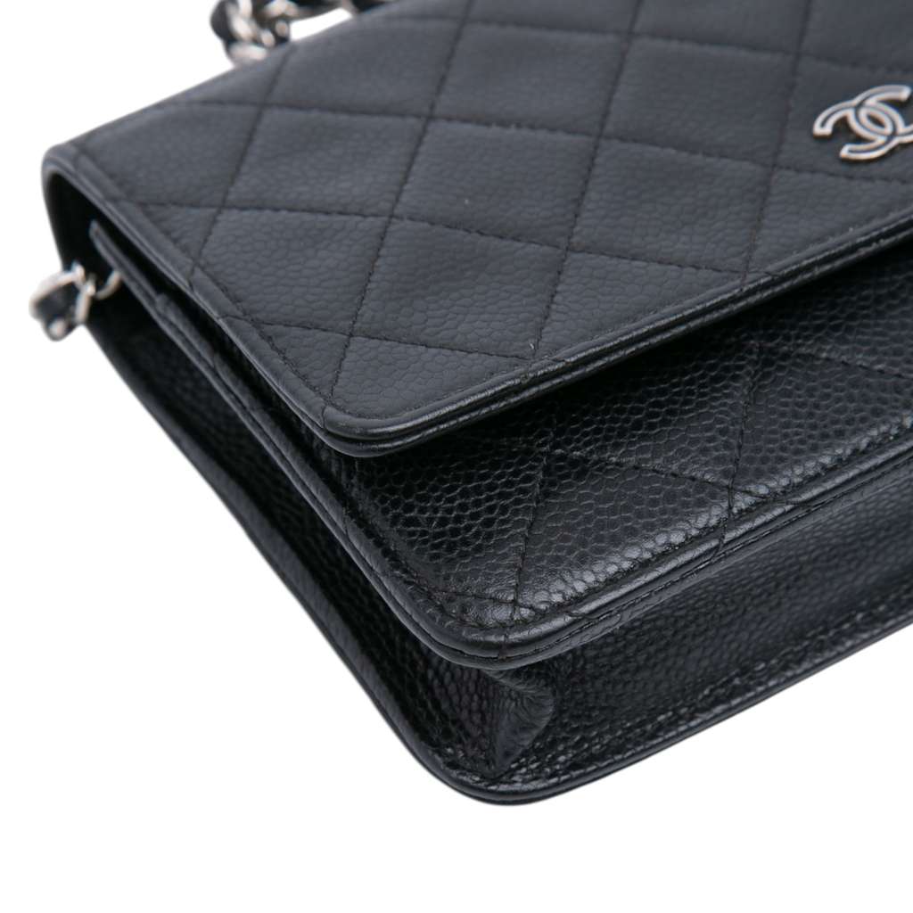 Chanel CC Quilted Caviar Wallet on Chain - Detail 2