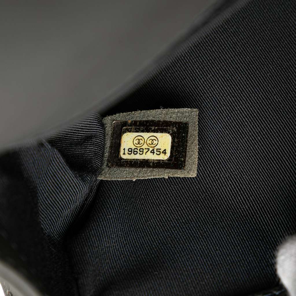 Chanel Paris-Dallas Old Medium Quilted Calfskin Cowboy Boy Flap - Detail 1